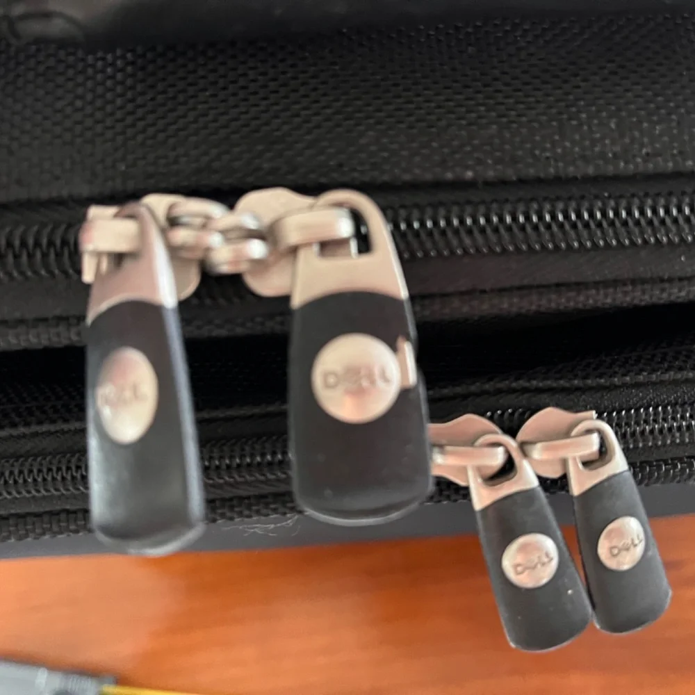 EUC DELL Laptop bag with shoulder strap